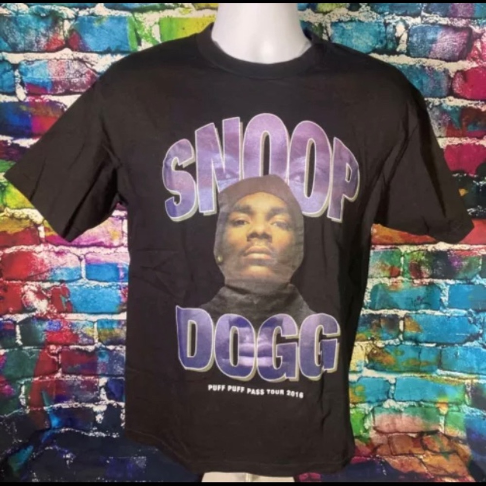 Snoop Dogg Puff Puff Pass Tour 2016 Graphic T-Shirt Men’s M.